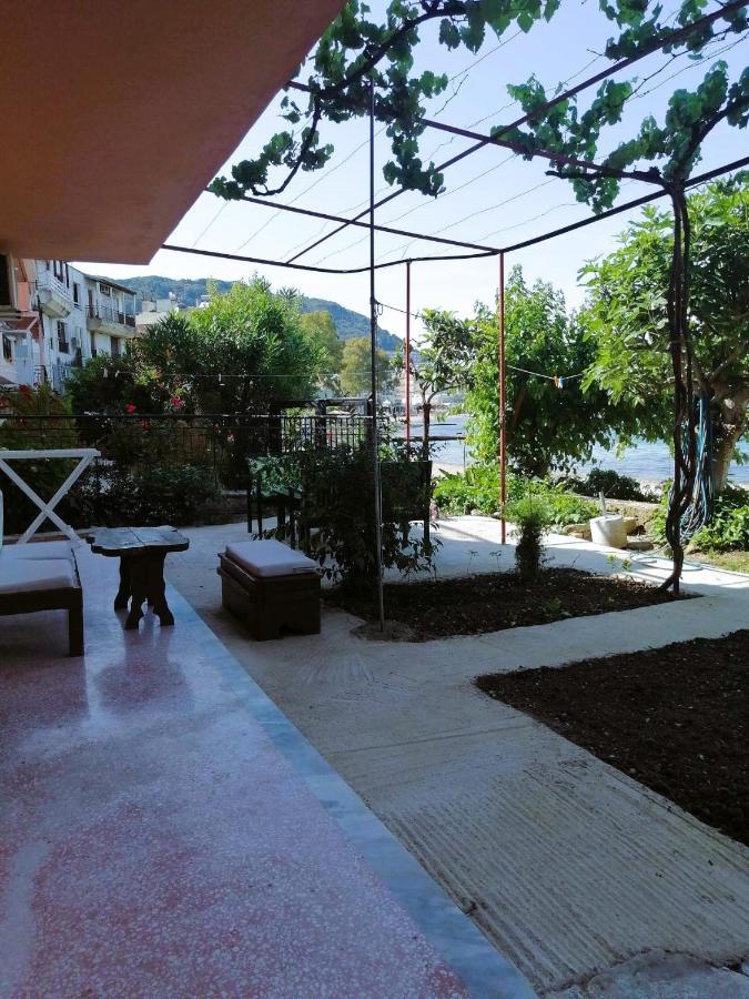 Vassia'S Beach Houses Benitses  Dış mekan fotoğraf